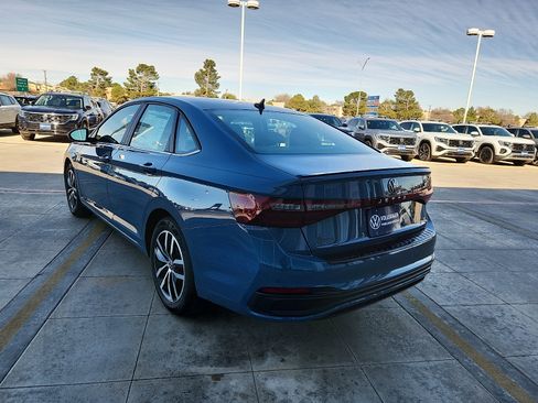 New 2026 Volkswagen Jetta SE image 5