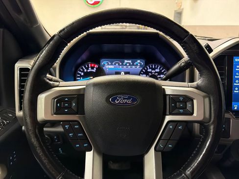 Used 2022 Ford F350 Lariat w/ Lariat Ultimate Package AWD/4WD image 23