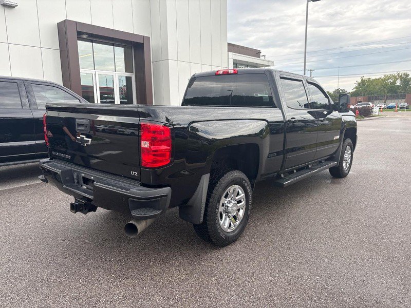Used 2019 Chevrolet Silverado 2500 LTZ w/ Duramax Plus Package AWD/4WD image 3