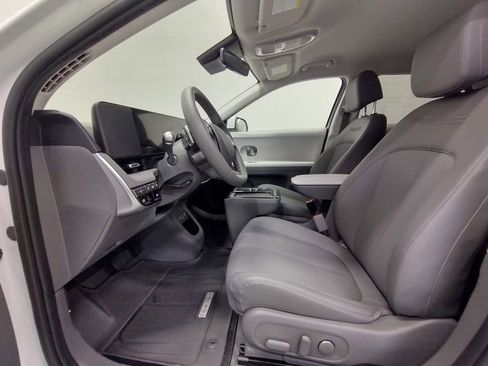 New 2026 Hyundai Ioniq 5 SEL image 18