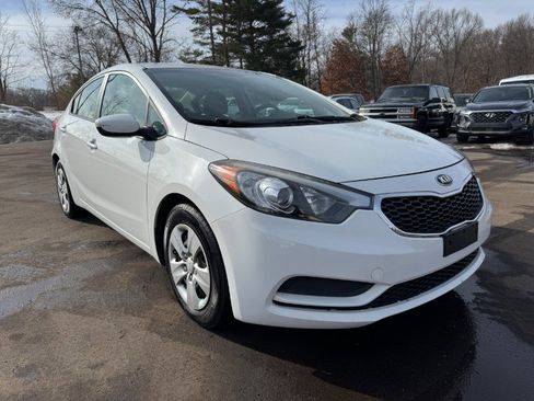Used 2016 Kia Forte LX image 7