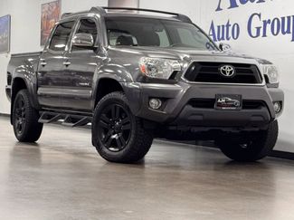 Used 2015 Toyota Tacoma 4x4 Double Cab w/ Limited Package image 1