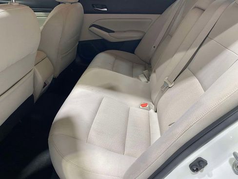 Used 2020 Nissan Altima 2.5 S FWD image 11