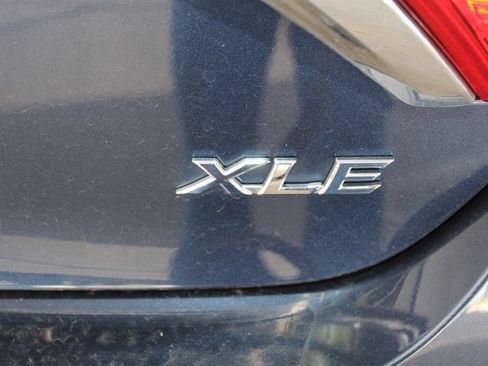 Used 2015 Toyota Camry XLE w/ Moonroof Package FWD image 65