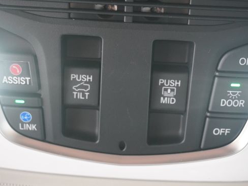 Used 2025 Acura RDX SH-AWD w/ Technology Package image 27