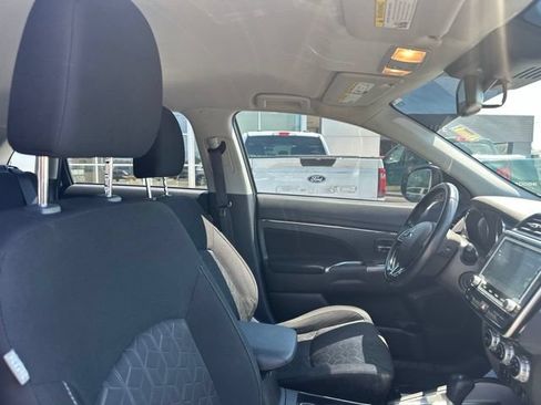 Used 2021 Mitsubishi Outlander Sport SE FWD image 9