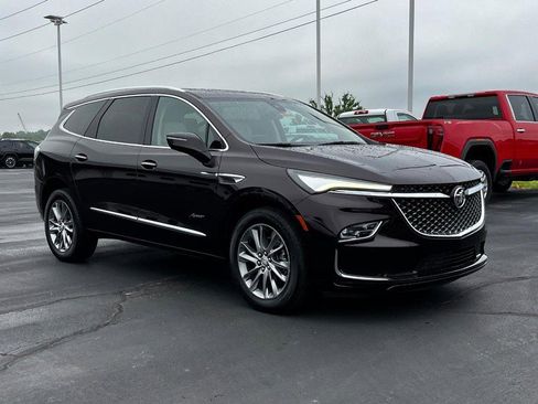 Used 2023 Buick Enclave Avenir w/ Avenir Technology Package image 2