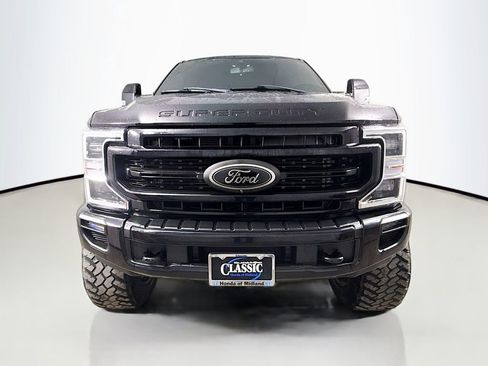 Used 2022 Ford F250 Lariat w/ Lariat Ultimate Package AWD/4WD image 2