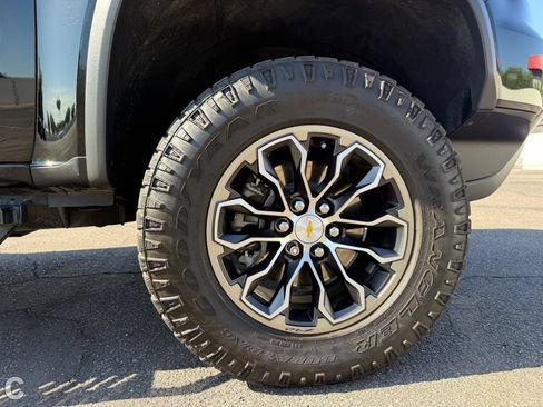 Used 2022 Chevrolet Colorado ZR2 AWD/4WD image 10