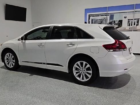 Used 2013 Toyota Venza XLE FWD image 6
