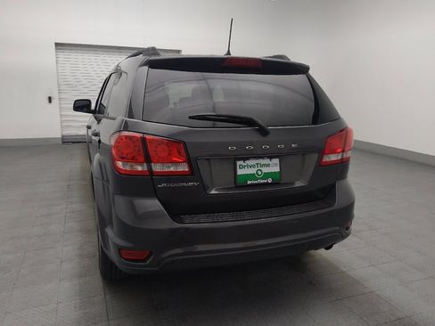Used 2019 Dodge Journey SE FWD image 6