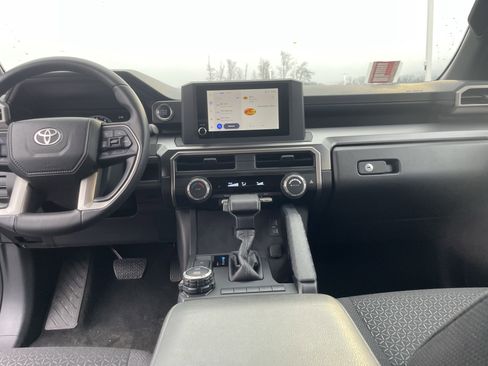 Used 2025 Toyota 4Runner SR5 image 14