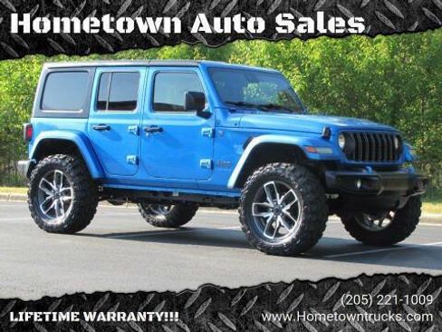 Used 2024 Jeep Wrangler Unlimited AWD/4WD image 1