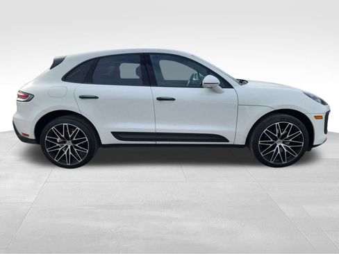 Used 2022 Porsche Macan image 8