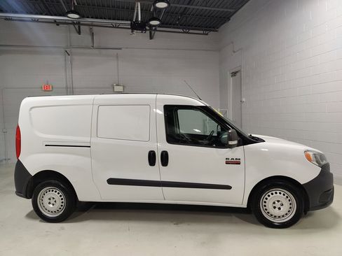 Used 2021 RAM ProMaster City Tradesman image 5