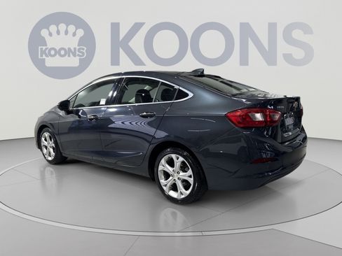 Used 2018 Chevrolet Cruze Premier FWD image 8