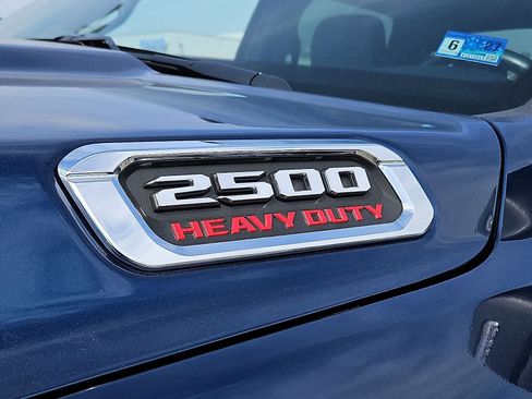 Used 2024 RAM 2500 Big Horn AWD/4WD image 36