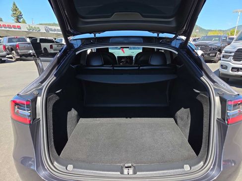 Used 2024 Tesla Model Y Long Range AWD/4WD image 27