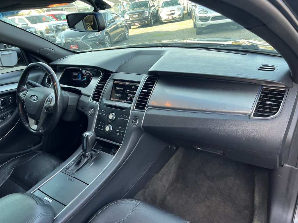 Used 2015 Ford Taurus SEL w/ Equipment Group 201A FWD image 19