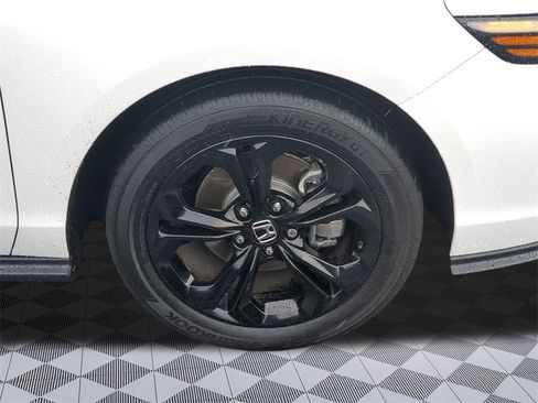 Used 2025 Honda Accord SE image 29