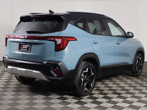 Used 2025 Kia Seltos S image 10