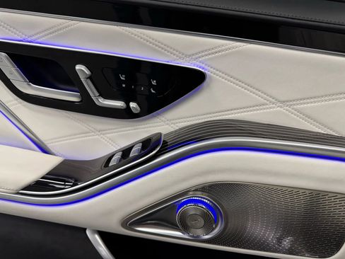 Used 2023 Mercedes-Benz Maybach S 680 4MATIC w/ Manufaktur Leather Package image 55