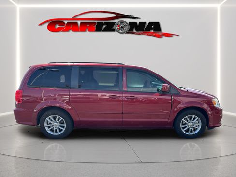Used 2014 Dodge Grand Caravan SXT FWD image 4