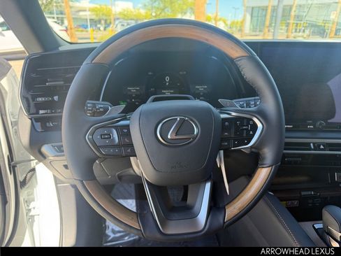 New 2026 Lexus RX 450h AWD image 14