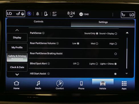 Used 2024 Chrysler Pacifica Touring-L image 26