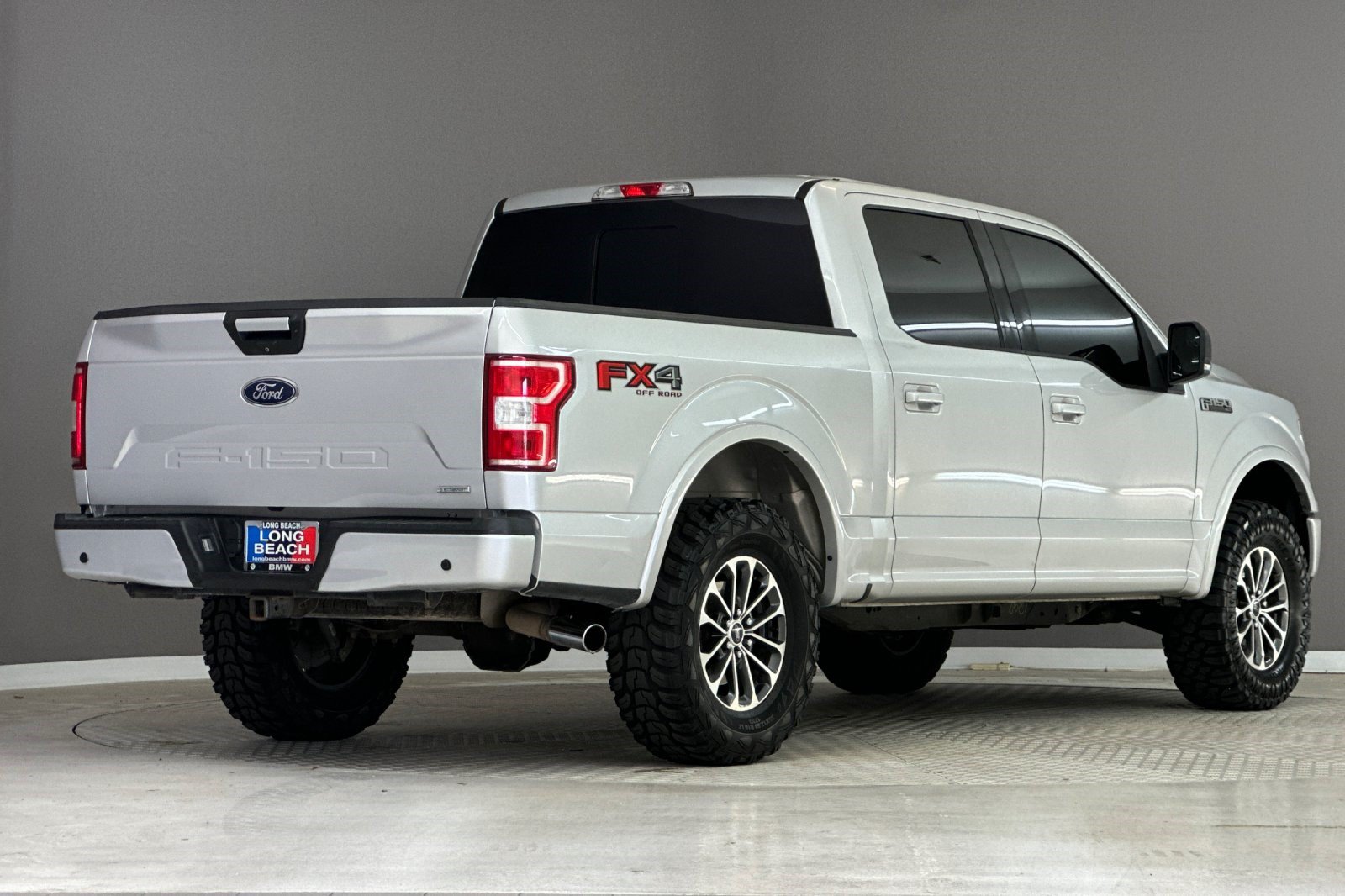 Used 2018 Ford F150 XLT w/ Equipment Group 302A Luxury AWD/4WD image 9
