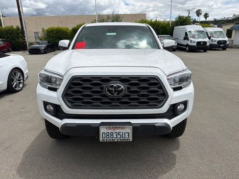 Used 2023 Toyota Tacoma TRD Off-Road w/ Advanced Technology Package AWD/4WD image 2