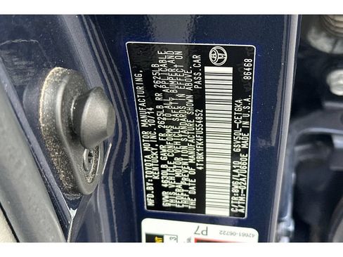 Used 2015 Toyota Camry XLE w/ Advanced Technology Package FWD image 34