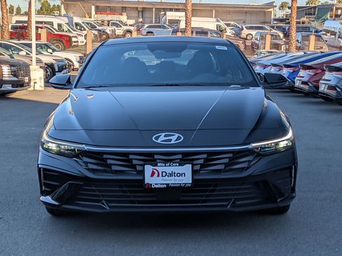 New 2026 Hyundai Elantra SEL Sport image 2