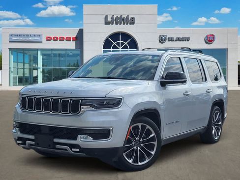 Used 2023 Jeep Wagoneer Series III w/ Premium Group I AWD/4WD image 1
