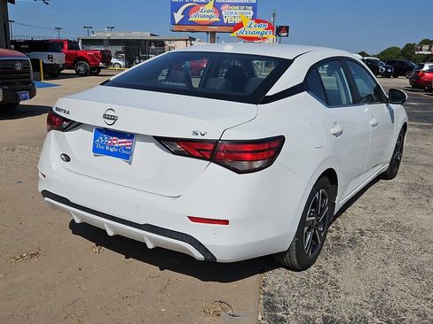 Used 2024 Nissan Sentra SV FWD image 10