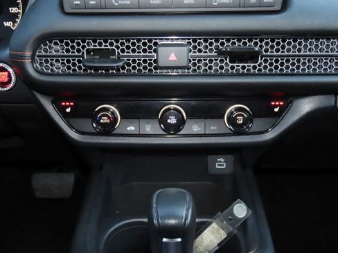 Used 2025 Honda HR-V Sport image 19