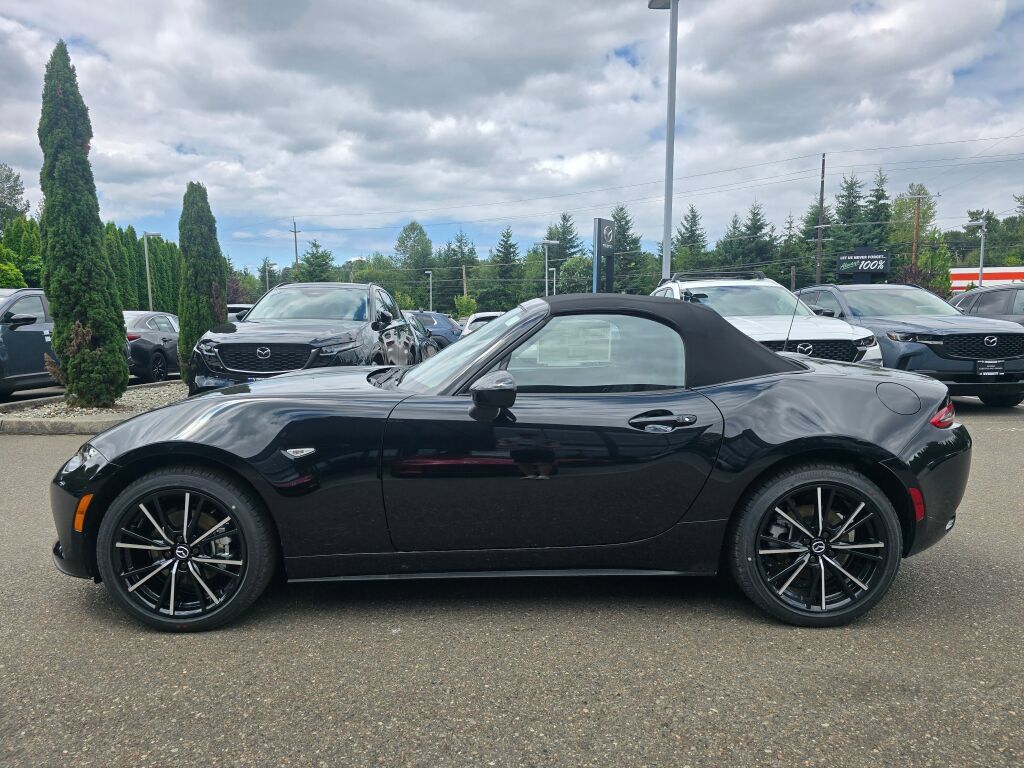 New 2026 MAZDA MX-5 Miata Grand Touring RWD image 2