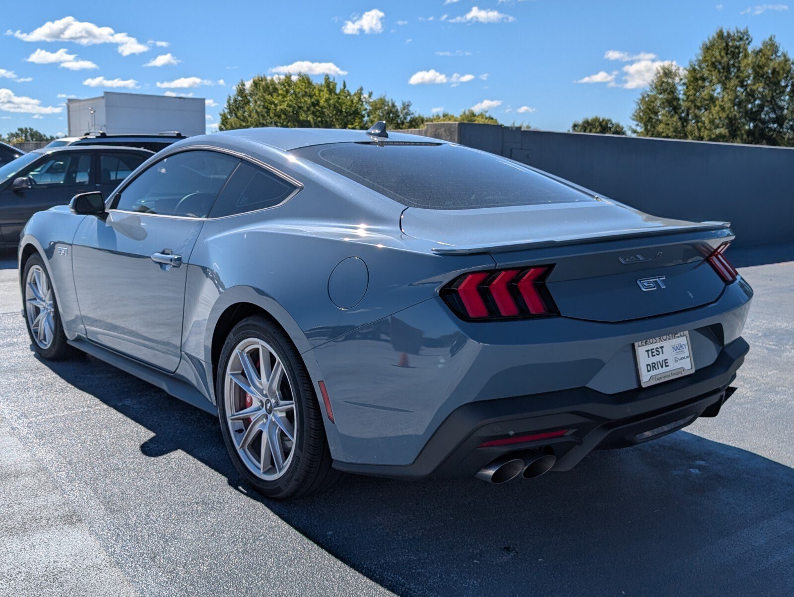 Used 2025 Ford Mustang GT Premium RWD image 3