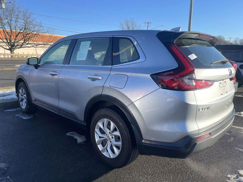 Used 2024 Honda CR-V LX image 3