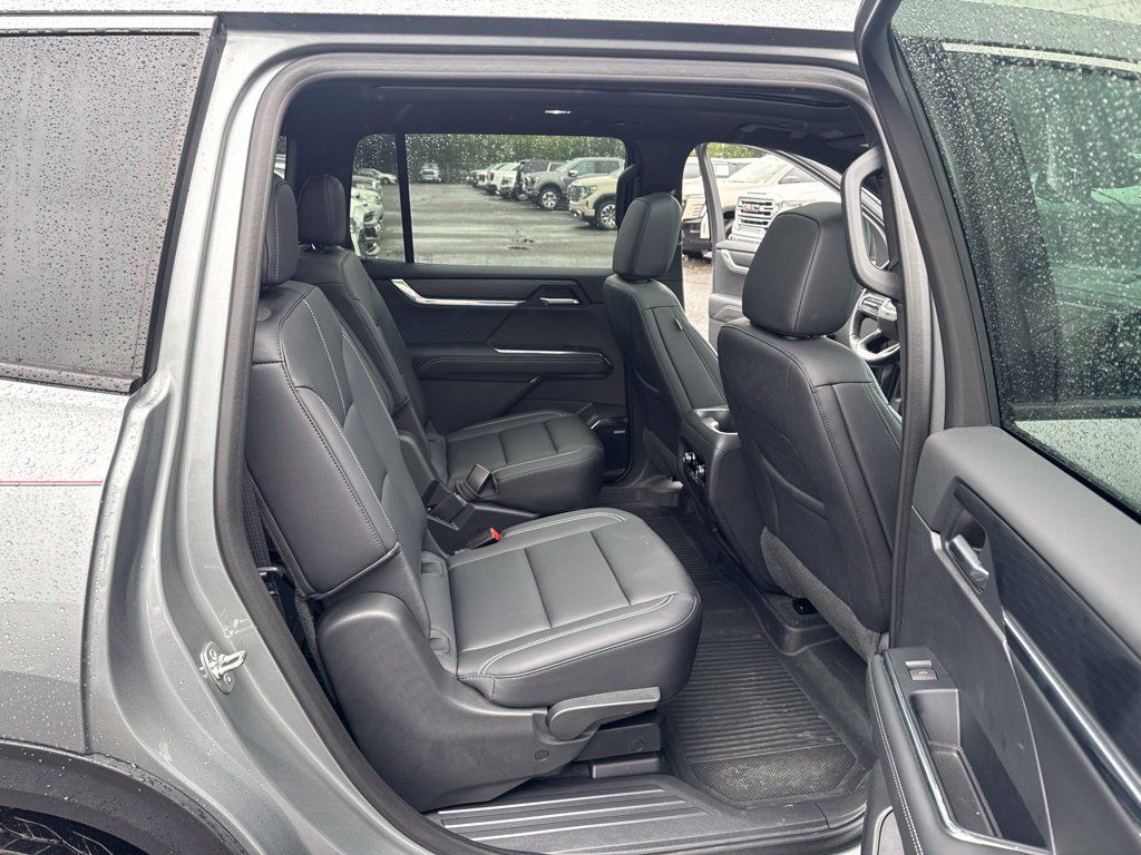 Used 2024 GMC Acadia Elevation w/ Luxury Package AWD/4WD image 19