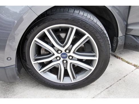 Used 2021 Ford Edge Titanium w/ Equipment Group 301A FWD image 26