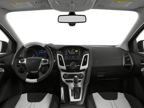 Used 2014 Ford Focus SE FWD image 7