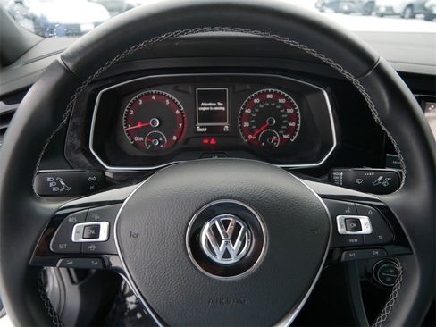 Used 2020 Volkswagen Jetta R-Line w/ R-Line Cold Weather Package image 31