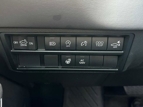 Used 2023 Toyota Tundra Platinum image 37