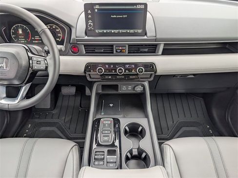 New 2025 Honda Pilot EX-L image 7