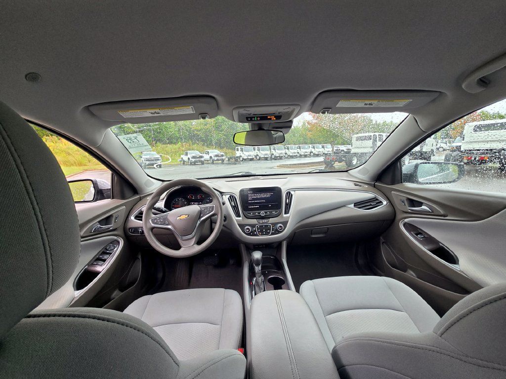 Used 2023 Chevrolet Malibu LT FWD image 13
