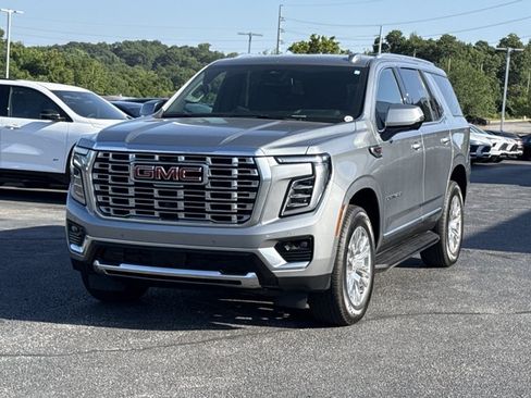 Used 2025 GMC Yukon Denali AWD/4WD image 15