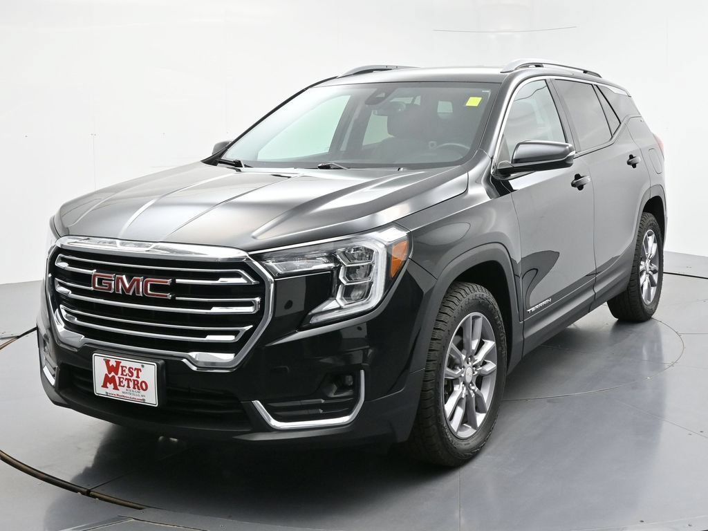Used 2023 GMC Terrain SLT AWD/4WD image 3
