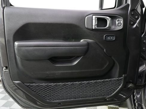 Used 2025 Jeep Wrangler Unlimited Rubicon AWD/4WD image 22