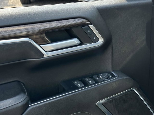 Used 2023 Chevrolet Silverado 1500 RST AWD/4WD image 17